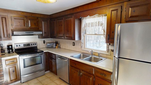 38 East Road, Plaistow, NH 03865