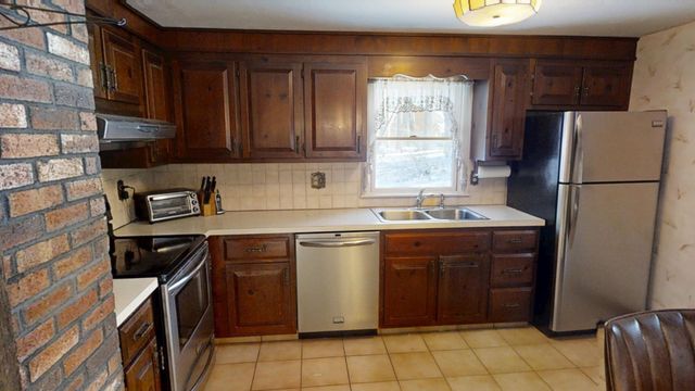 38 East Road, Plaistow, NH 03865