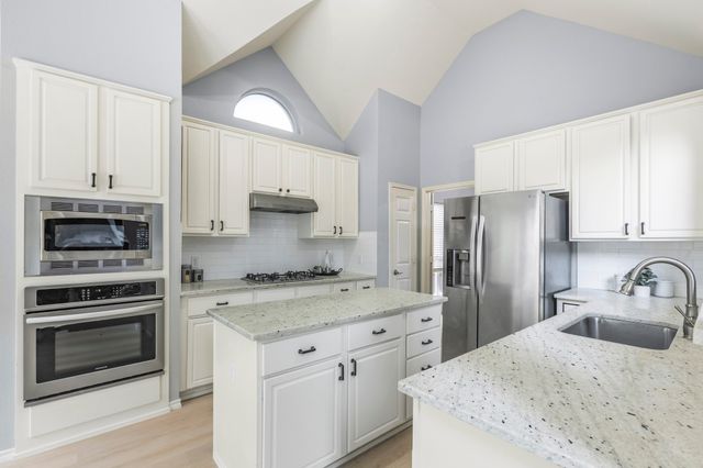 8800 Tiercels Drive, Mckinney, TX 75072