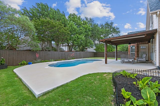 8800 Tiercels Drive, Mckinney, TX 75072