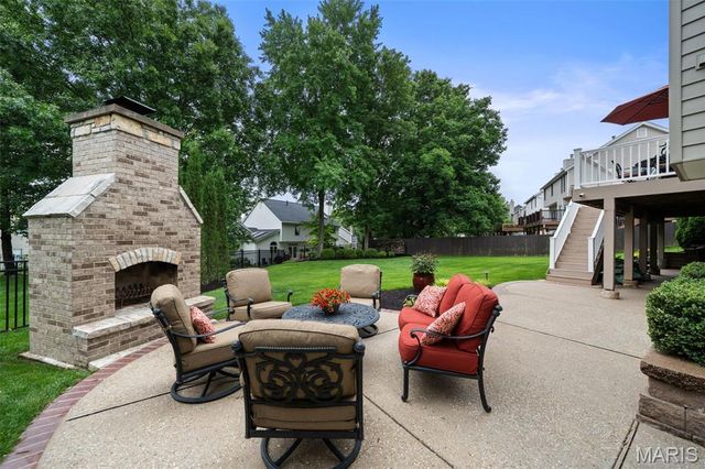522 Arbor Meadow Drive, Ballwin, MO 63021