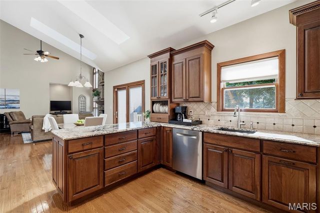 522 Arbor Meadow Drive, Ballwin, MO 63021