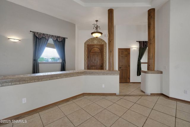 1876 El Presidio Drive, Las Cruces, NM 88011