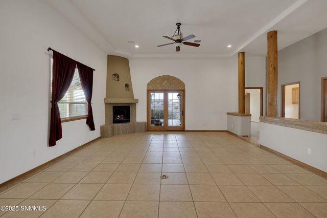 1876 El Presidio Drive, Las Cruces, NM 88011