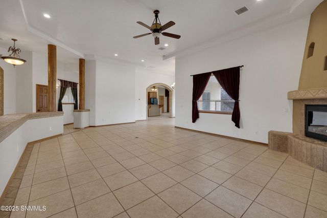 1876 El Presidio Drive, Las Cruces, NM 88011