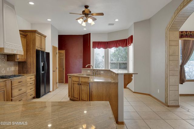 1876 El Presidio Drive, Las Cruces, NM 88011