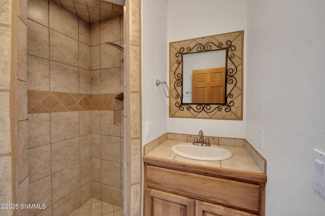 1876 El Presidio Drive, Las Cruces, NM 88011