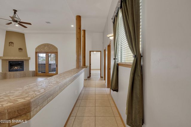 1876 El Presidio Drive, Las Cruces, NM 88011