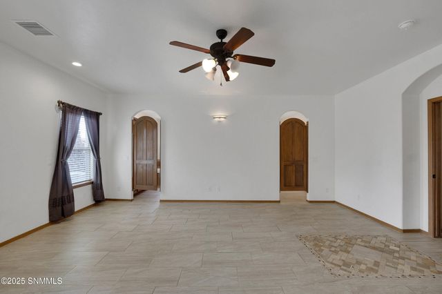 1876 El Presidio Drive, Las Cruces, NM 88011