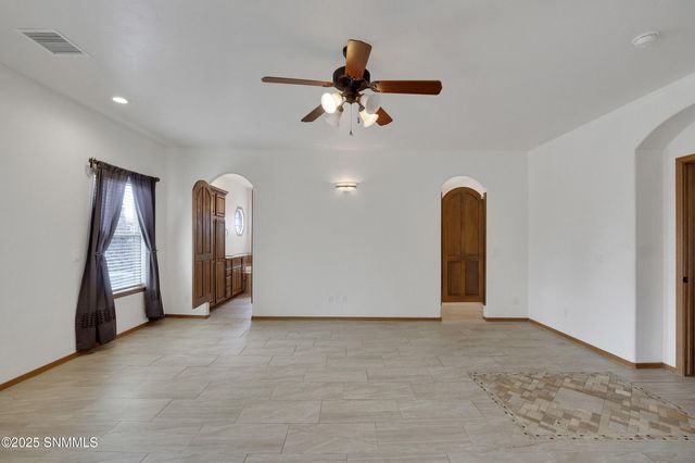 1876 El Presidio Drive, Las Cruces, NM 88011