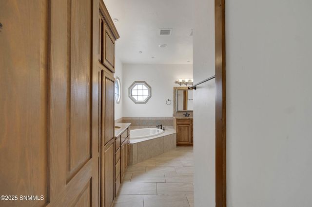 1876 El Presidio Drive, Las Cruces, NM 88011