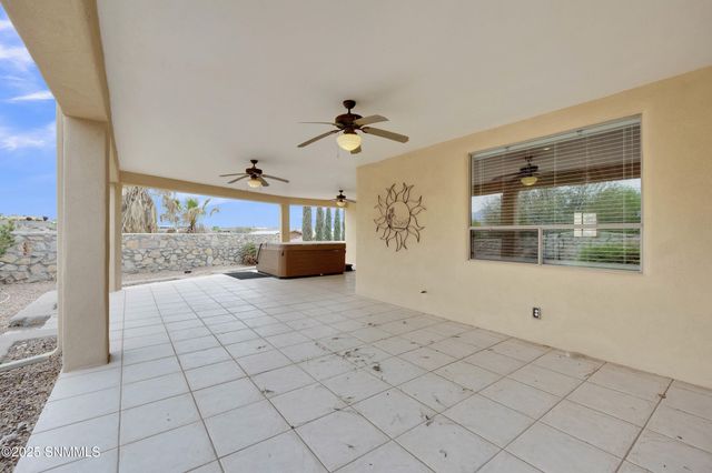 1876 El Presidio Drive, Las Cruces, NM 88011