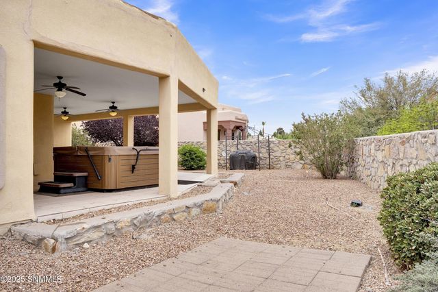1876 El Presidio Drive, Las Cruces, NM 88011