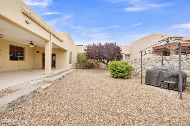 1876 El Presidio Drive, Las Cruces, NM 88011