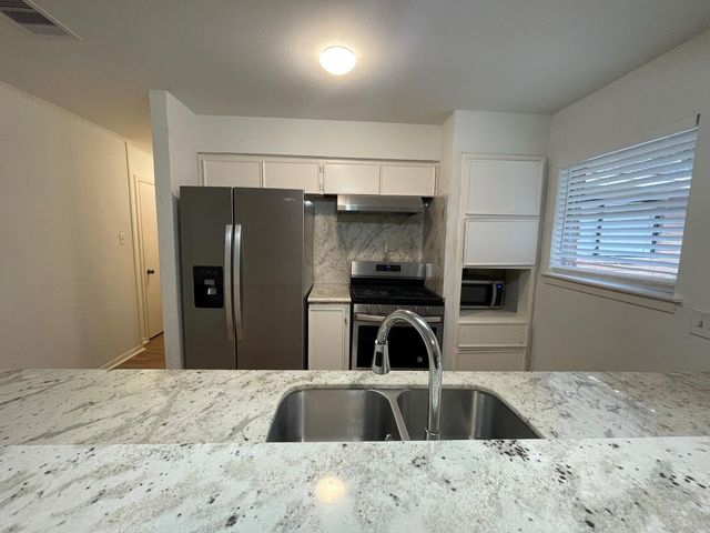 7219 Tanager Street, Houston, TX 77074