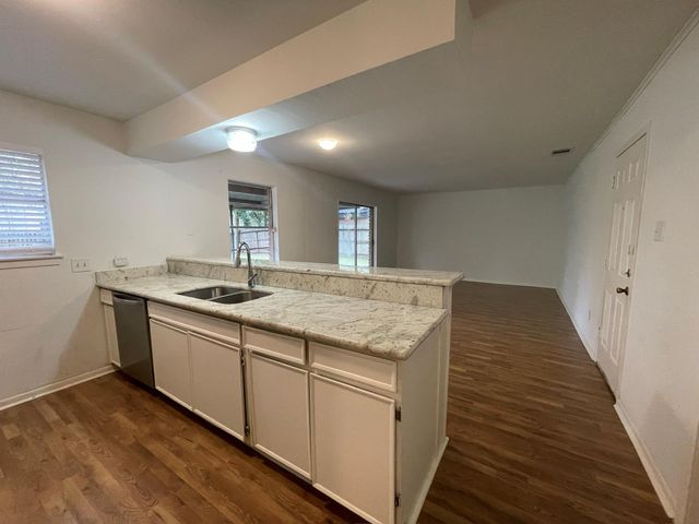 7219 Tanager Street, Houston, TX 77074