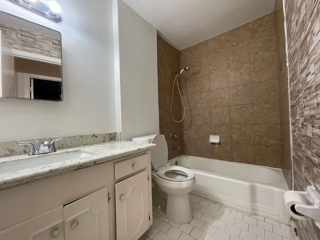 7219 Tanager Street, Houston, TX 77074