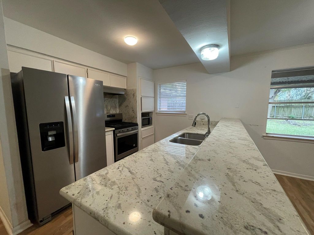 7219 Tanager Street, Houston, TX 77074