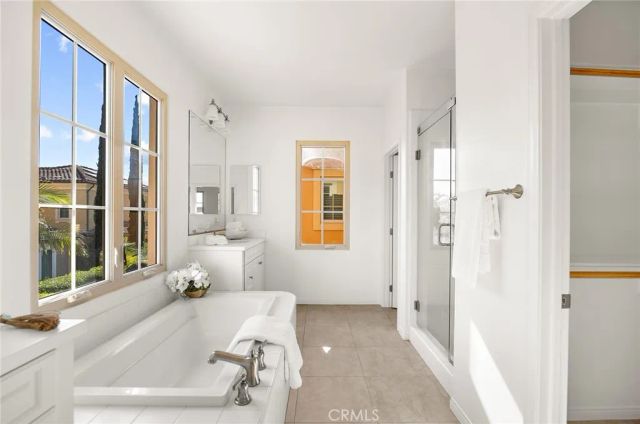 75 Lupari, Irvine, CA 92618