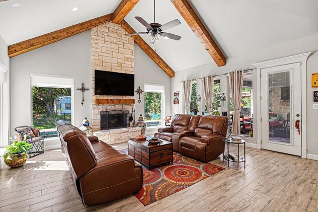 1120 Horizon Trace Drive, Azle, TX 76020