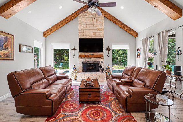 1120 Horizon Trace Drive, Azle, TX 76020