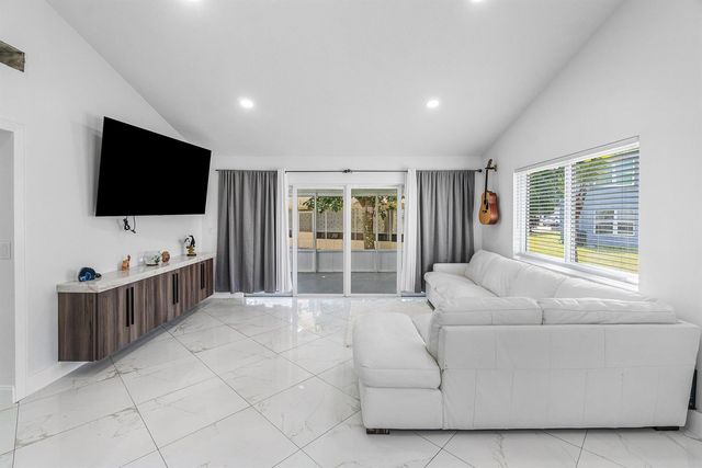 101 Azalea Circle, Boynton Beach, FL 33436