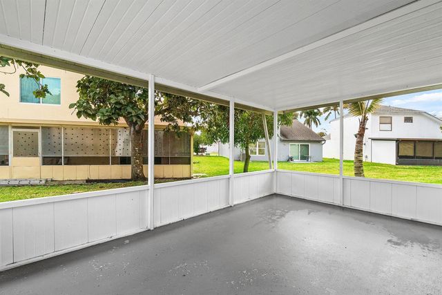 101 Azalea Circle, Boynton Beach, FL 33436
