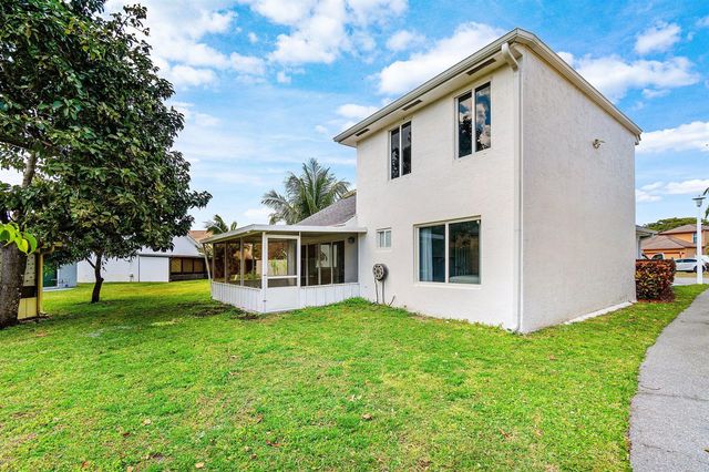 101 Azalea Circle, Boynton Beach, FL 33436
