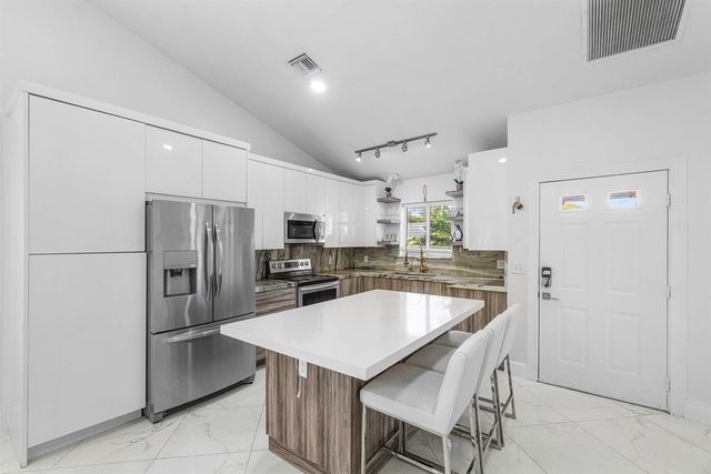 101 Azalea Circle, Boynton Beach, FL 33436