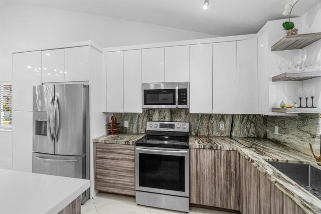 101 Azalea Circle, Boynton Beach, FL 33436