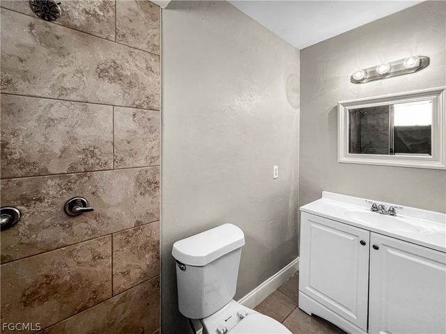 7300 Barragan RD, Fort Myers, FL 33967