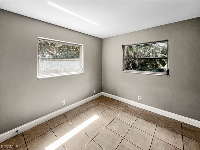 7300 Barragan RD, Fort Myers, FL 33967