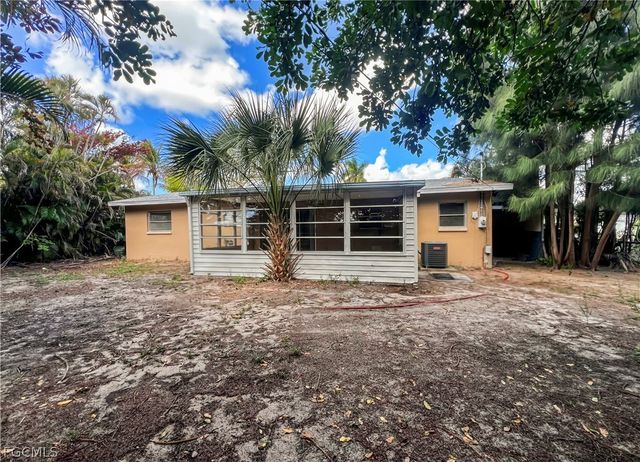 7300 Barragan RD, Fort Myers, FL 33967