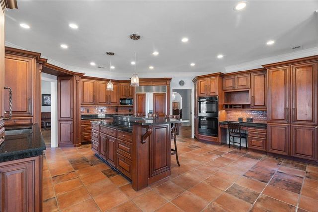 2590 HALLE PKY, Collierville, TN 38017