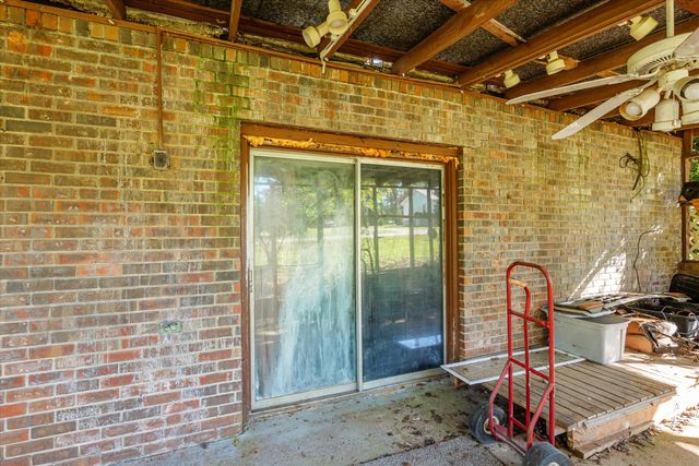 325 N N ELIJAH CLARK DR. Drive, Washington, GA 30673