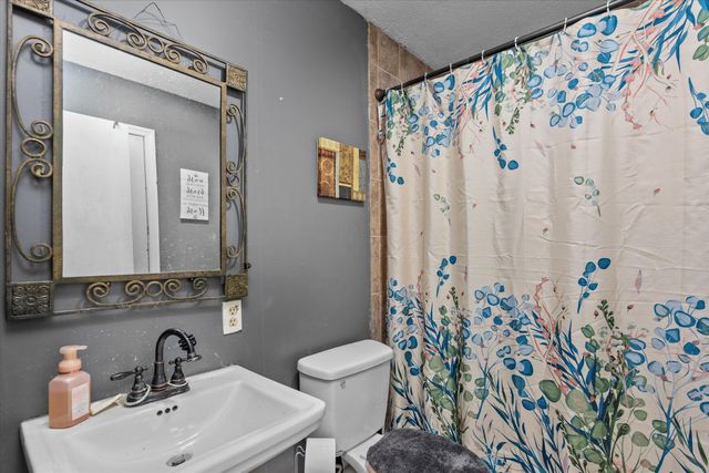 325 N N ELIJAH CLARK DR. Drive, Washington, GA 30673