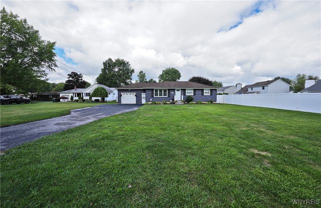 3745 Klemer Road, Wheatfield, NY 14120