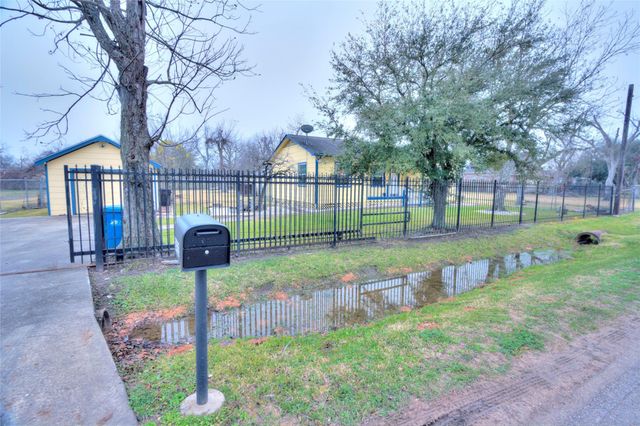 2422 Lone Oak Road, Houston, TX 77093