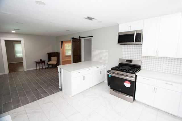 2422 Lone Oak Road, Houston, TX 77093