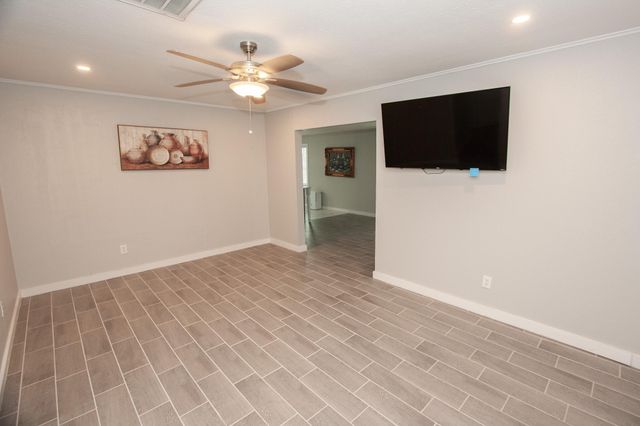 2422 Lone Oak Road, Houston, TX 77093