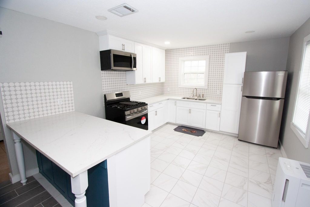 2422 Lone Oak Road, Houston, TX 77093