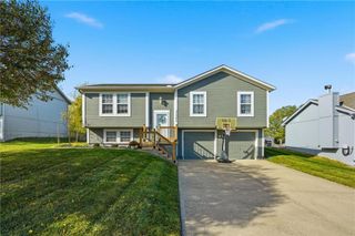 11304 NW Central Street, Kansas City, MO 64155