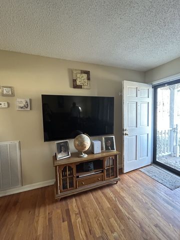 301 Meadow Ln, Portland, TN 37148