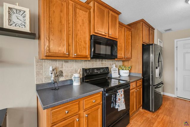 202 Latham Drive, Warner Robins, GA 31088