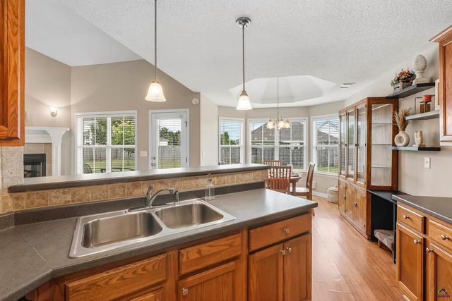 202 Latham Drive, Warner Robins, GA 31088