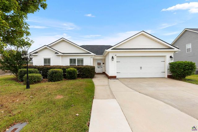 202 Latham Drive, Warner Robins, GA 31088