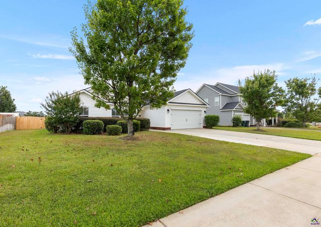 202 Latham Drive, Warner Robins, GA 31088