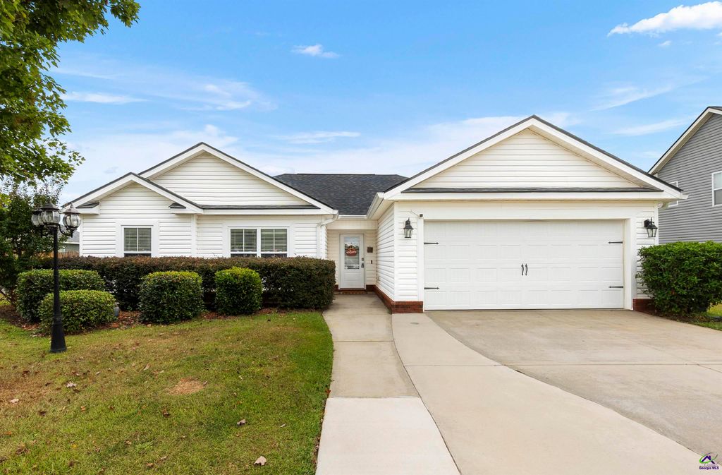 202 Latham Drive, Warner Robins, GA 31088