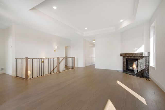 320 Laurel Curve, Golden Valley, MN 55426