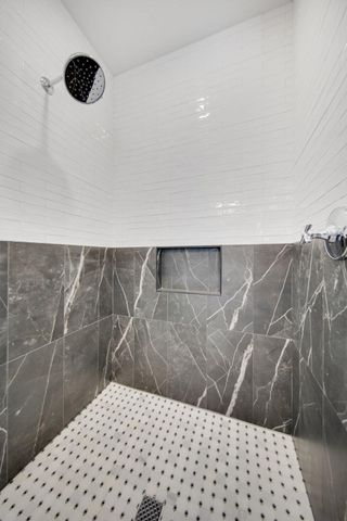 320 Laurel Curve, Golden Valley, MN 55426